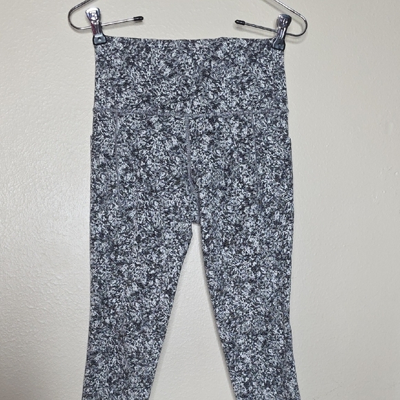 Athleta Exhale Moonflower Jacquard Set Black White Sports Bra & Leggings S/XS - Picture 8 of 16